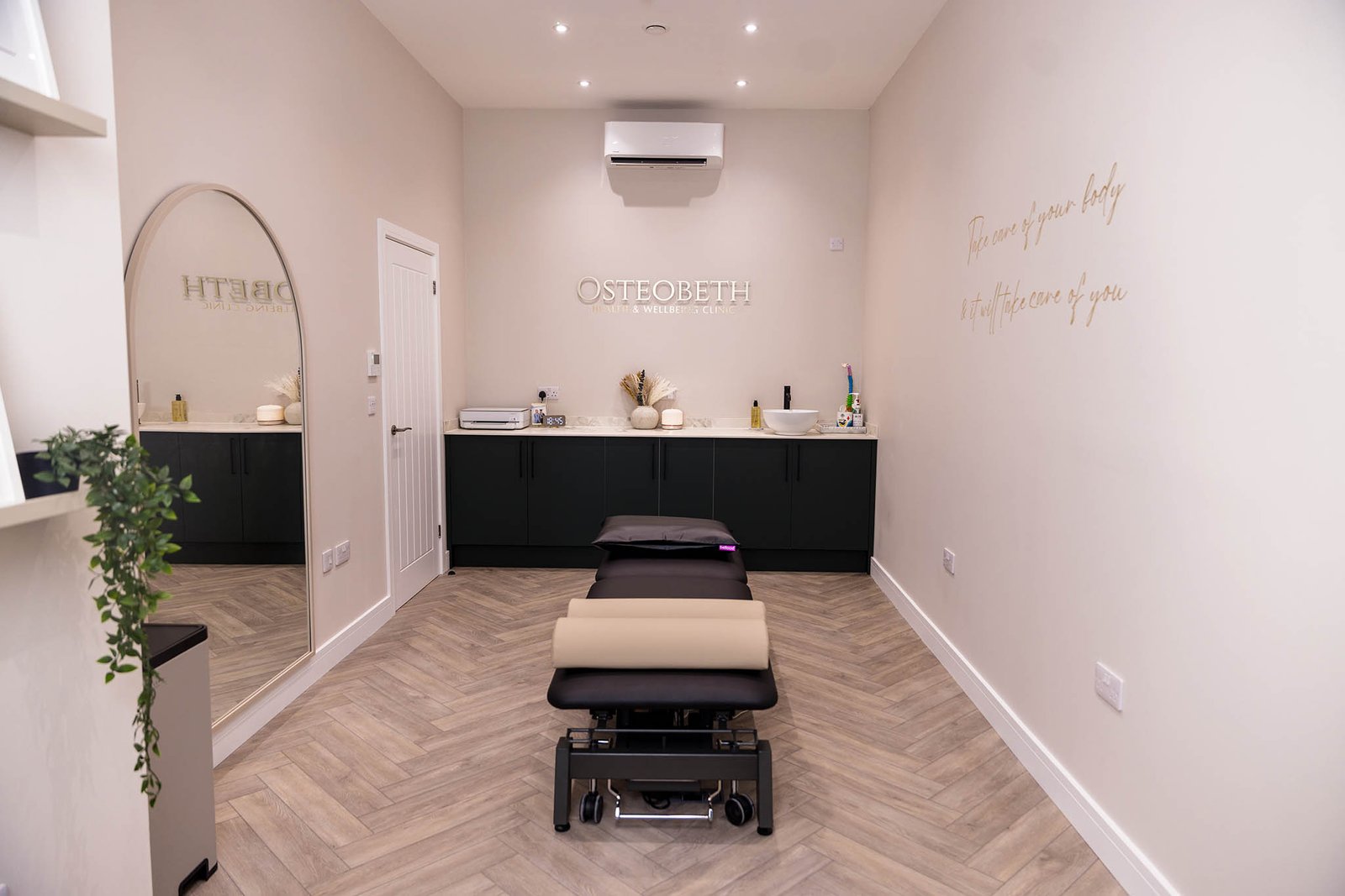 Treatment room, Osteobeth, osteopathy clinic in Andover.